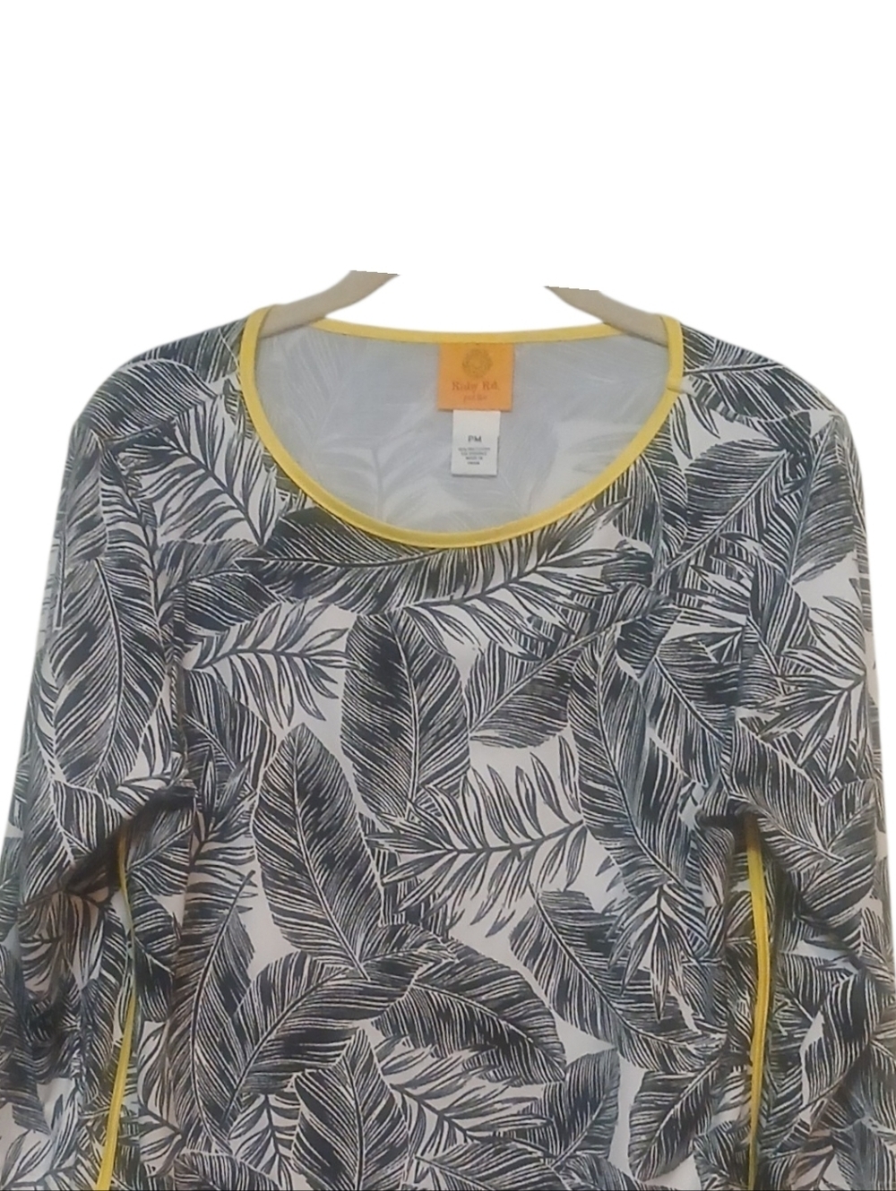 Ruby Rd -White Short Sleeve Blouse W/ Black Feather Print & Yellow Trim, Size PS - Picture 5 of 10